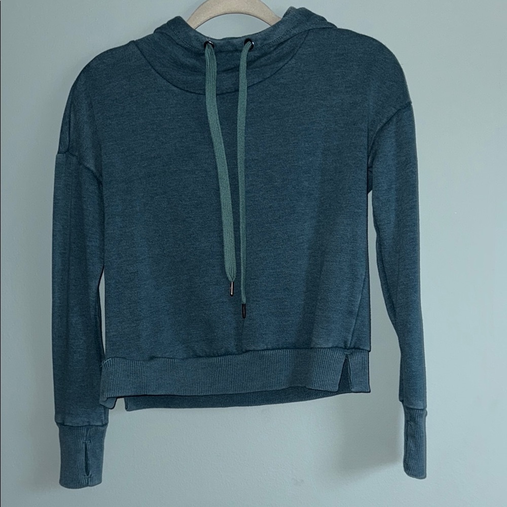 90 Degree By Reflex Blue Long Sleeve Cropped Hoodie